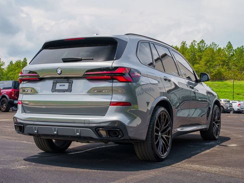 Used 2025 BMW X5 xDrive40i w/ M Sport Package AWD/4WD image 8