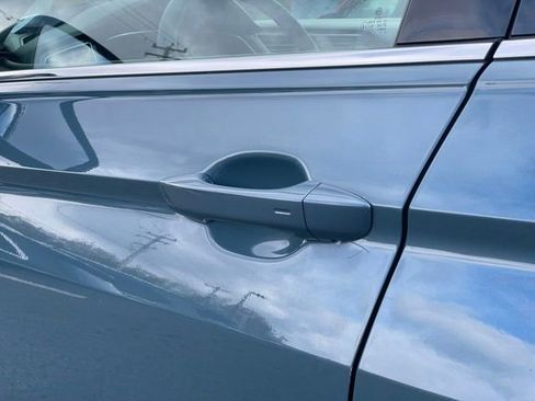 Used 2020 Volkswagen Tiguan SEL image 30