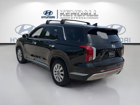 Used 2023 Hyundai Palisade SEL FWD image 4