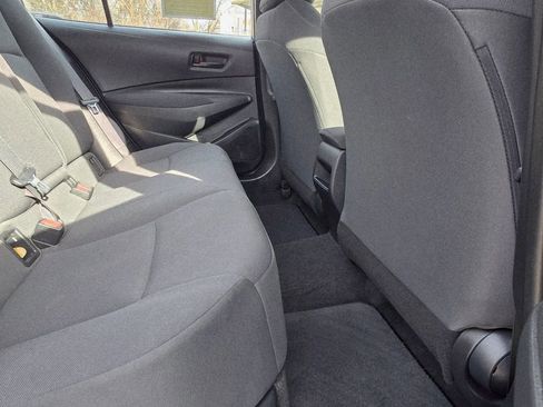 Used 2022 Toyota Corolla LE image 12