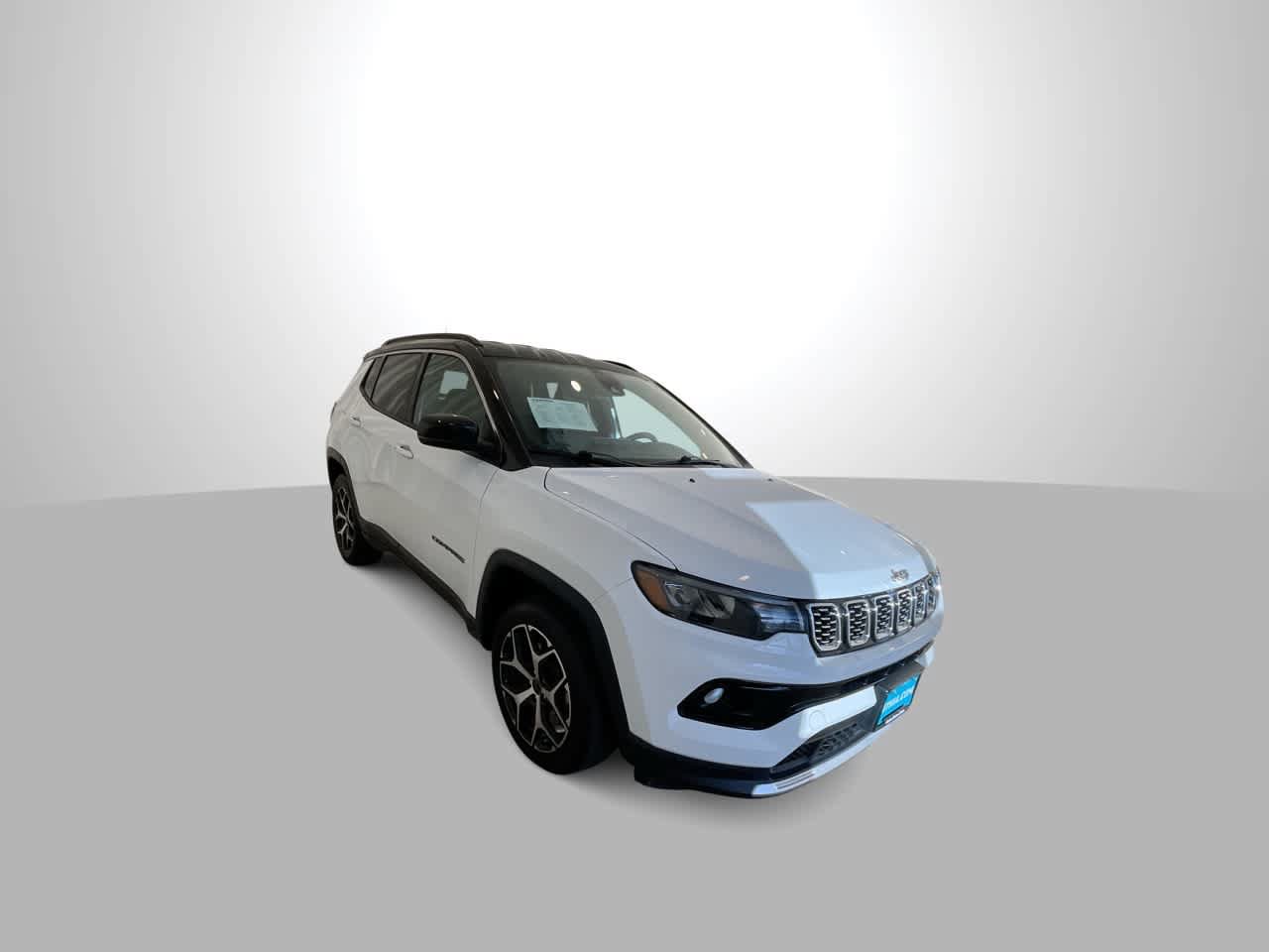Used 2025 Jeep Compass Limited AWD/4WD image 2