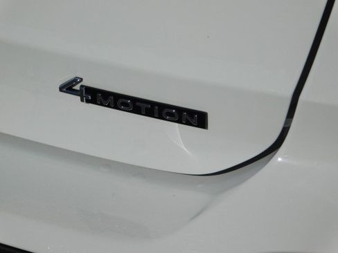 Used 2024 Volkswagen Taos SEL image 7