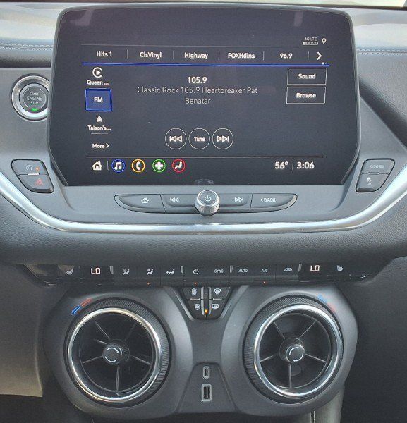 Used 2025 Chevrolet Blazer LT AWD/4WD image 18