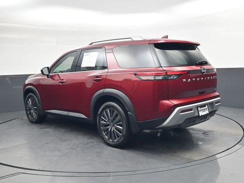 Used 2022 Nissan Pathfinder SL w/ SL Premium Package image 6