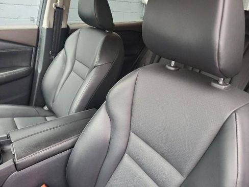 Used 2021 Nissan Rogue SV w/ Premium Package image 12