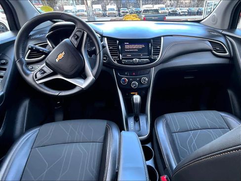 Certified 2022 Chevrolet Trax LT w/ Sport Edition image 21