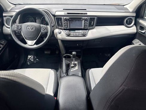 Used 2017 Toyota RAV4 XLE FWD image 19
