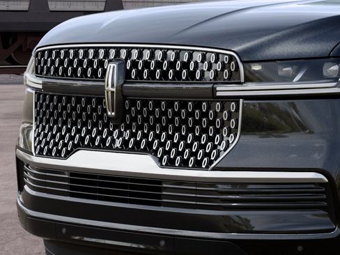 New 2027 Lincoln Navigator L Reserve AWD/4WD image 17