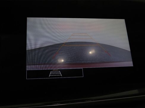 Used 2023 Buick Envision Preferred image 22