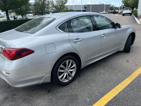 Used 2019 INFINITI Q70 Luxe w/ Proactive Package AWD/4WD image 12