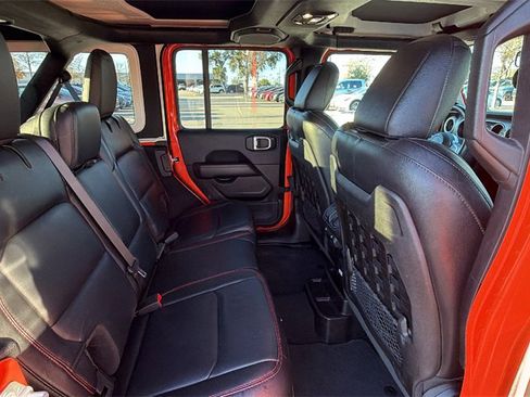 Used 2019 Jeep Wrangler Unlimited Rubicon w/ Cold Weather Group image 42