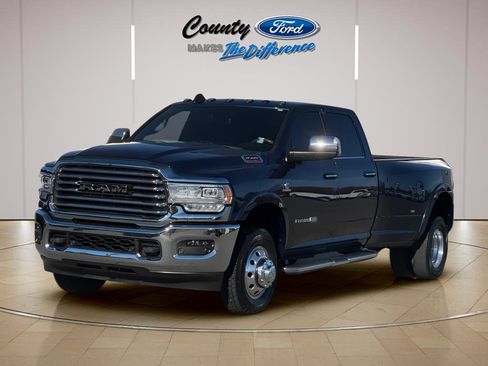 Used 2022 RAM 3500 Limited image 2