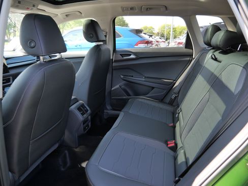 New 2025 Volkswagen Taos SE image 7