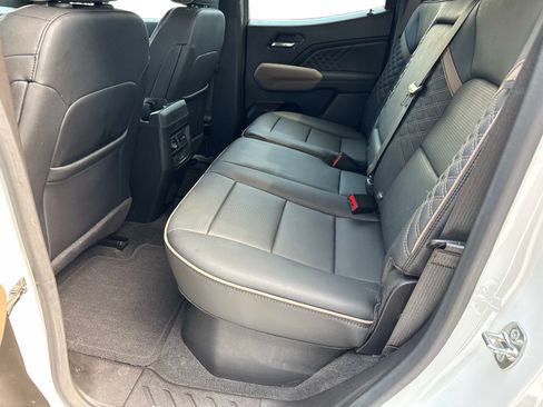 Used 2024 GMC Canyon Denali AWD/4WD image 13