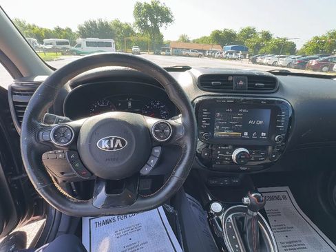 Used 2018 Kia Soul ! w/ Tech Package FWD image 13