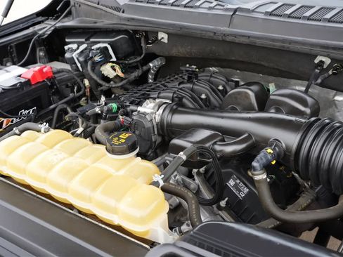 Used 2020 Ford F150 XLT image 22