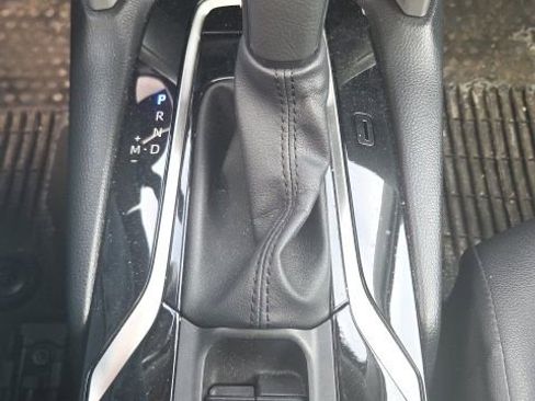 Used 2024 Toyota Corolla Cross XLE w/ Convenience Package image 36