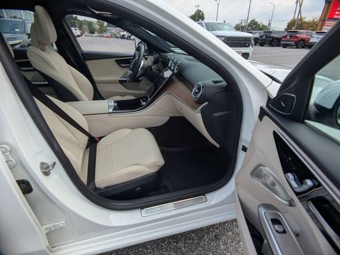 Used 2023 Mercedes-Benz C 300 4MATIC Sedan w/ Exclusive Trim Package image 12