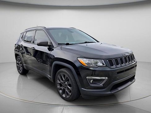 Used 2021 Jeep Compass Latitude FWD image 4