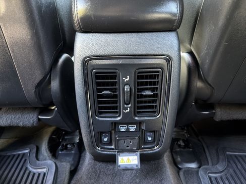 Used 2018 Jeep Grand Cherokee Limited AWD/4WD image 29