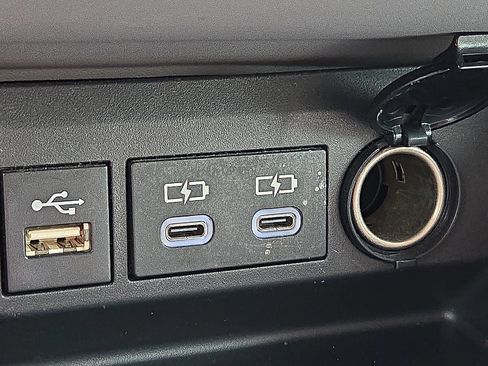 Used 2023 Toyota Highlander L image 20