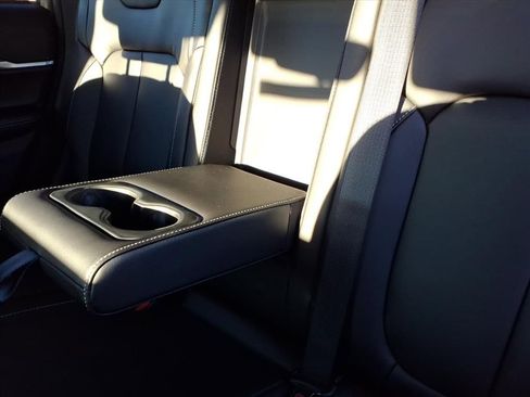 New 2025 Jeep Grand Cherokee Limited image 33