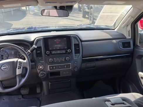Used 2023 Nissan Titan SV image 21