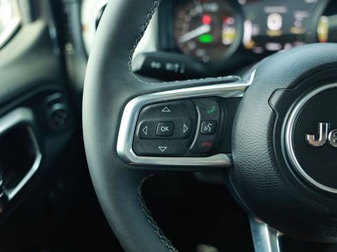 Used 2025 Jeep Wrangler Unlimited Sahara w/ Safety Group AWD/4WD image 22