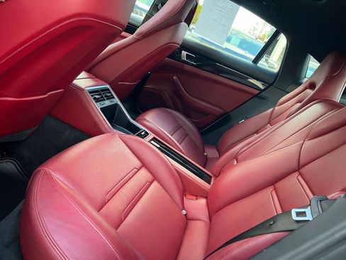 Used 2018 Porsche Panamera 4S image 46