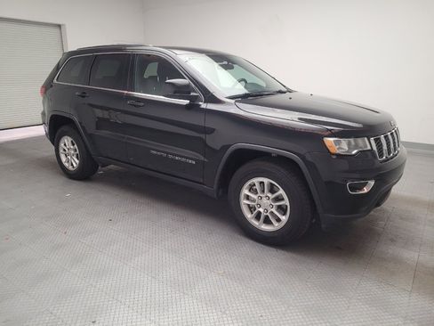Used 2018 Jeep Grand Cherokee Laredo RWD image 11