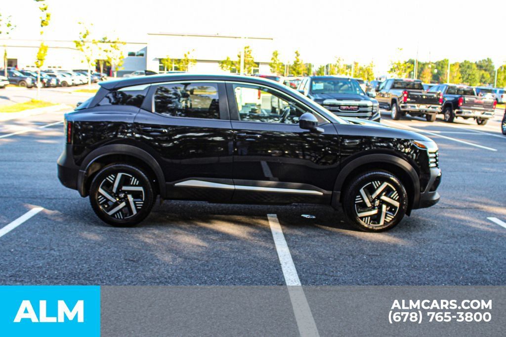 Used 2025 Nissan Kicks SV FWD image 5
