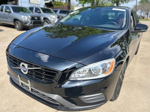 Used 2018 Volvo S60 T5 Dynamic w/ Vision Package image 2