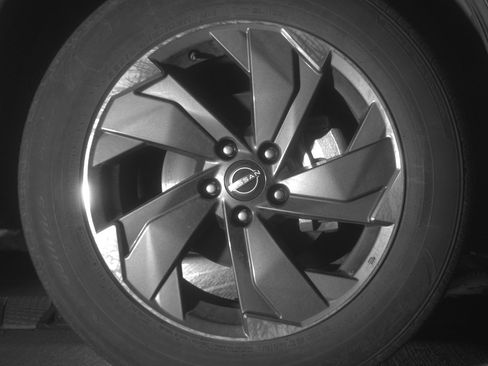 Used 2025 Nissan Rogue SV image 13