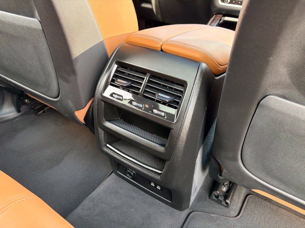 Used 2025 BMW X5 xDrive40i w/ M Sport Package AWD/4WD image 26