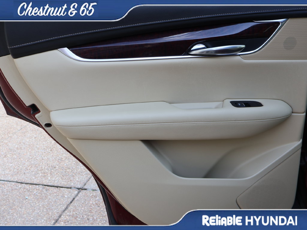 Used 2017 Cadillac XT5 Premium Luxury FWD image 17