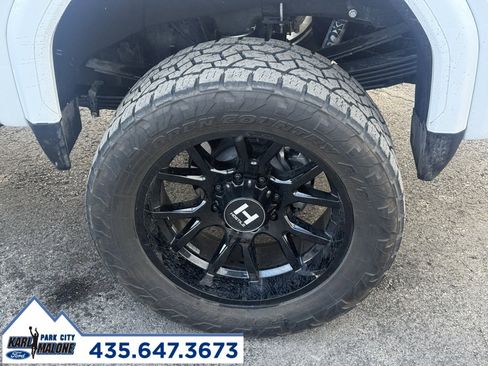 Used 2025 GMC Sierra 3500 AT4 w/ AT4 Premium Plus Package image 9