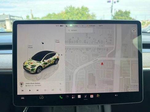 Used 2022 Tesla Model Y Long Range AWD/4WD image 23