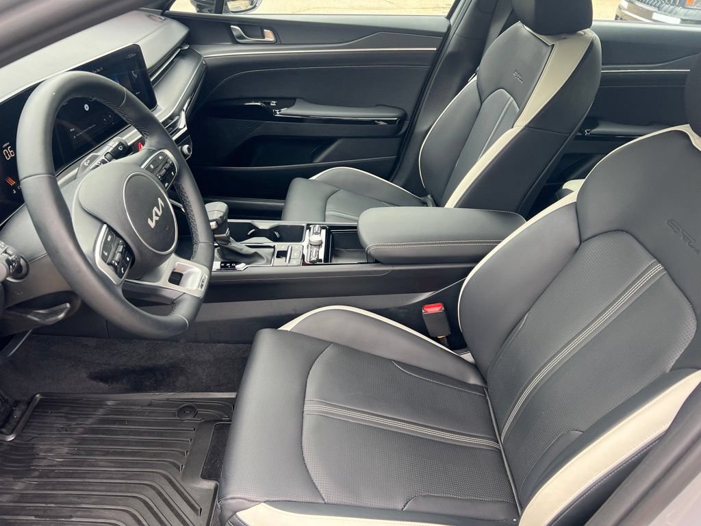 Certified 2025 Kia K5 GT-Line AWD/4WD image 4