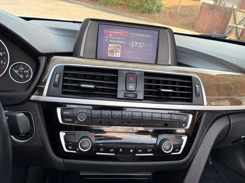 Used 2018 BMW 430i Convertible image 30