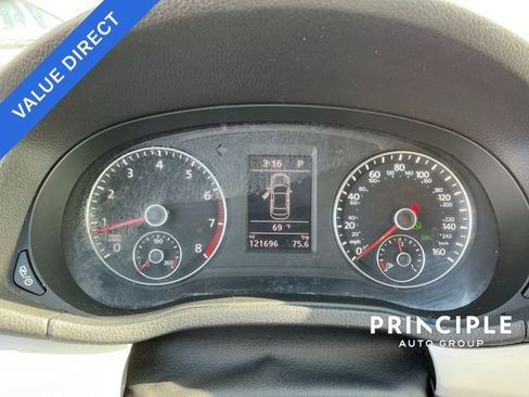 Used 2013 Volkswagen Passat 2.5 SE image 3