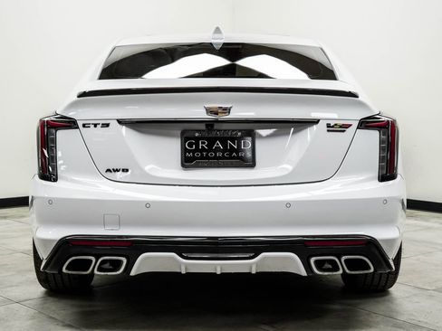 Used 2026 Cadillac CT5 V image 9