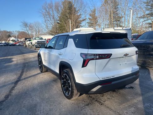 New 2026 Chevrolet Equinox LT w/ Convenience Package II image 4