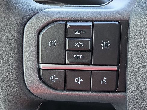 Used 2025 Ford F350 Lariat w/ Tremor Off-Road Package image 21