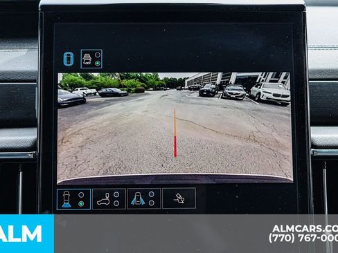 Used 2025 GMC Yukon Denali AWD/4WD image 39