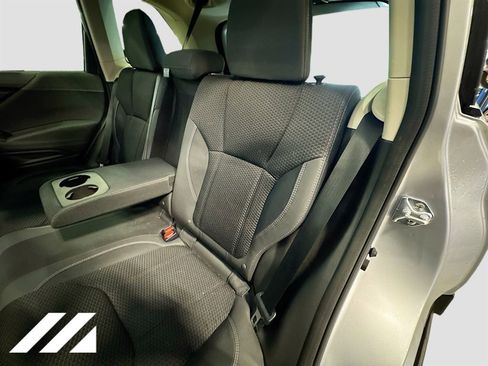 Used 2023 Subaru Forester Premium image 26