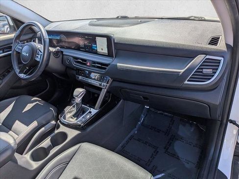 Used 2024 Kia Seltos EX FWD image 21