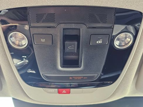 Used 2023 Kia Niro EX Touring FWD image 19