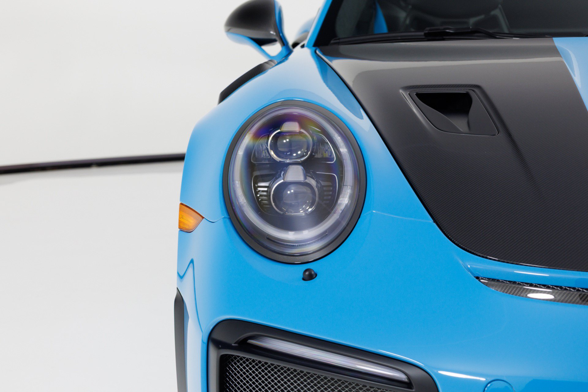 Used 2019 Porsche 911 GT2 RS RWD image 61