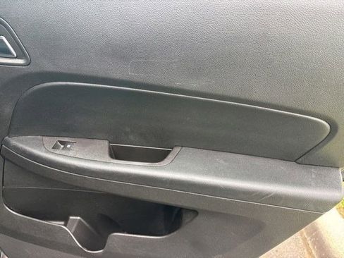 Used 2017 Chevrolet Equinox LS FWD image 32