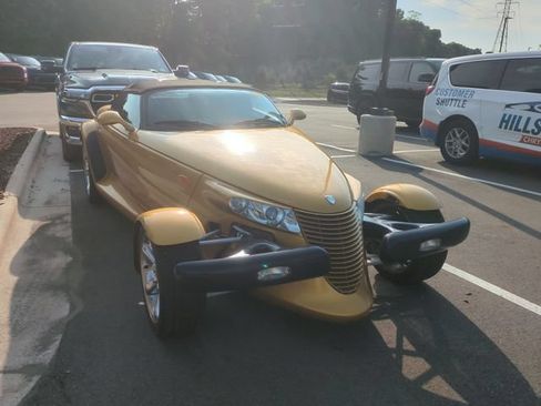 Used 2002 Chrysler Prowler RWD image 7